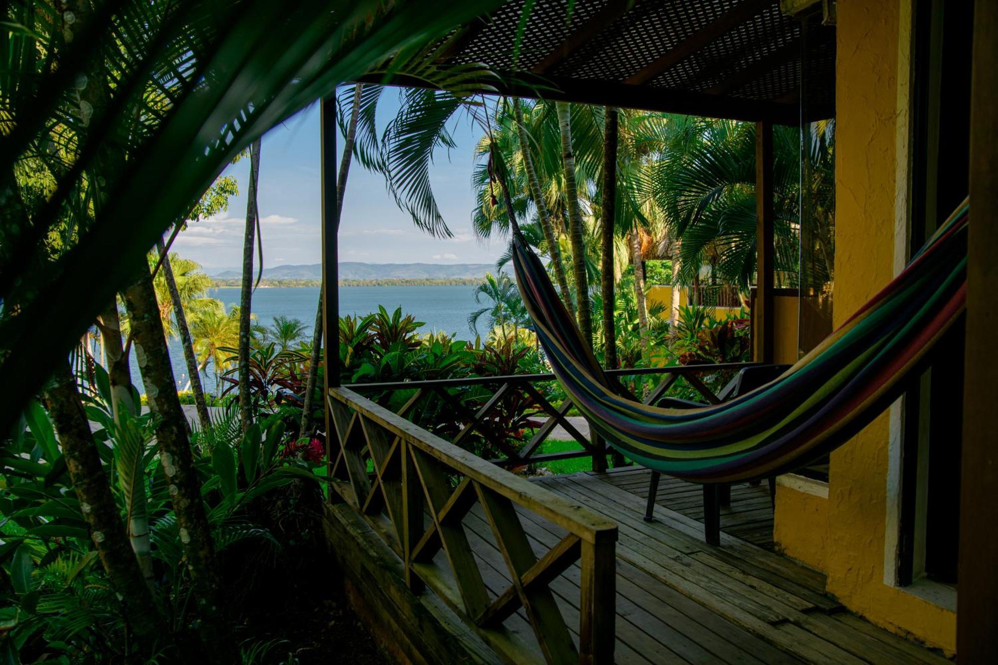 Banana Palms Hotel Rio Dulce Town Εξωτερικό φωτογραφία