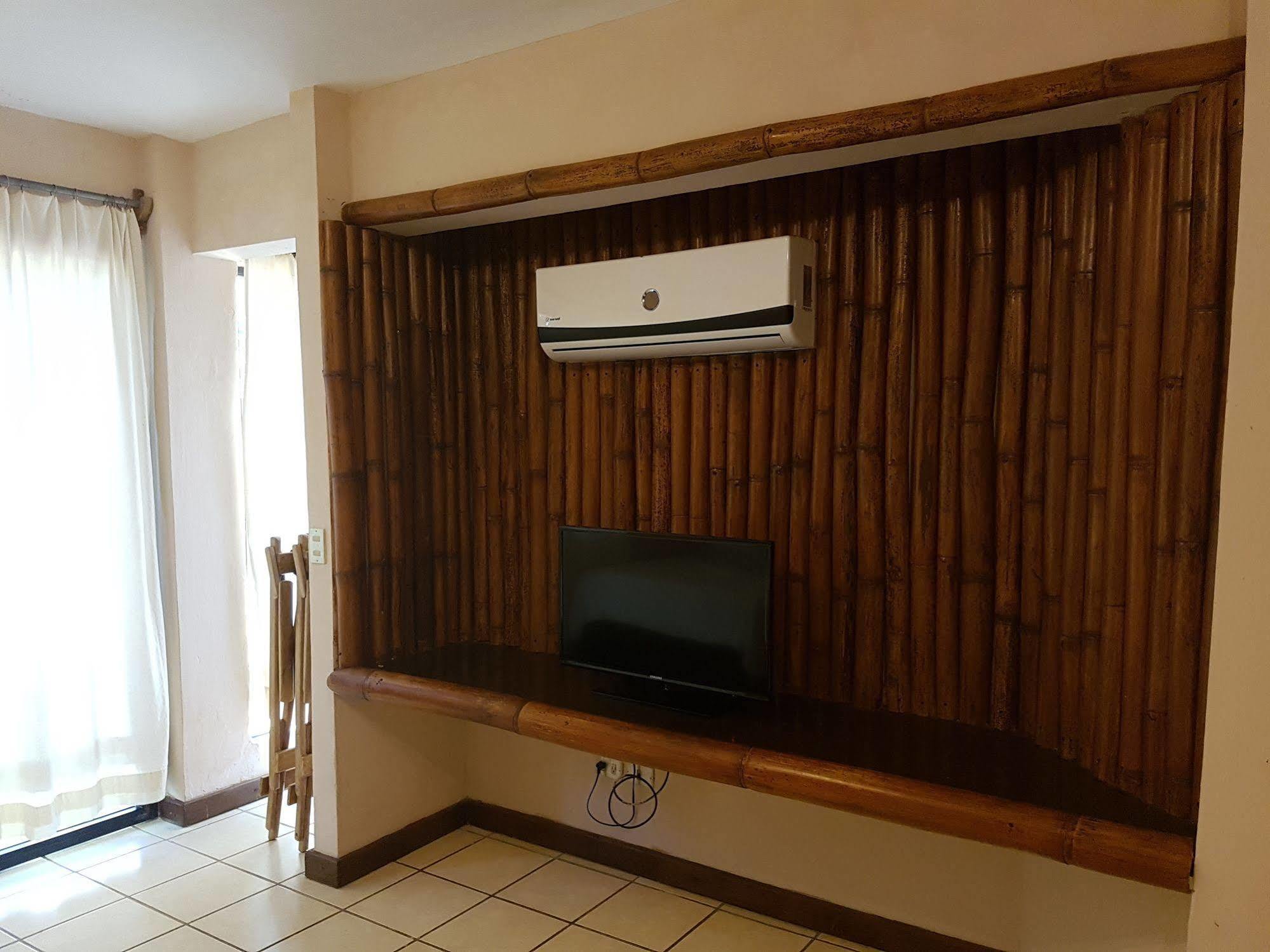 Banana Palms Hotel Rio Dulce Town Εξωτερικό φωτογραφία